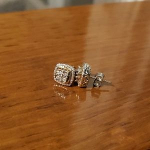 Kay's white gold earrings